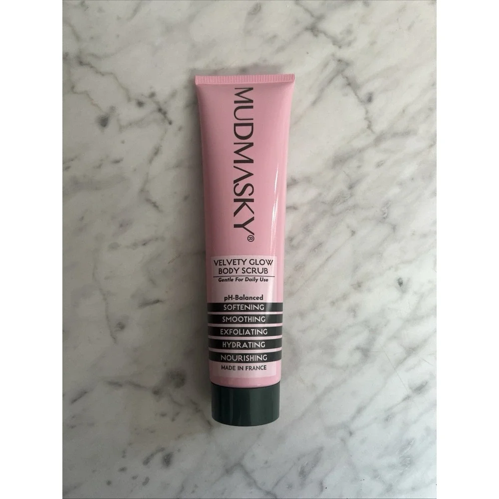 Mudmasky Velvety Glow Body Scrub Daily‎ Exfoliator New Full Size 180ml Smoothing